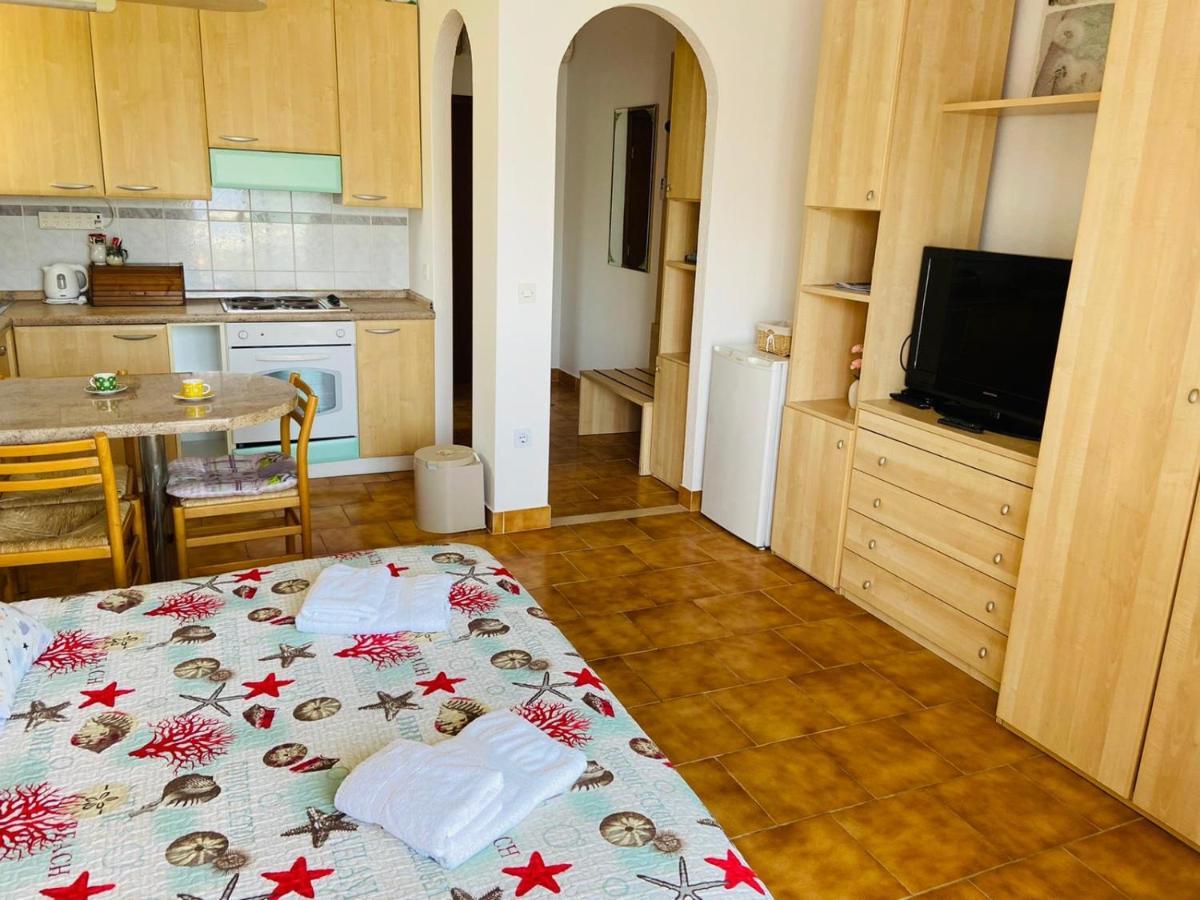 Apartments Tri Zala Zrnovo Экстерьер фото