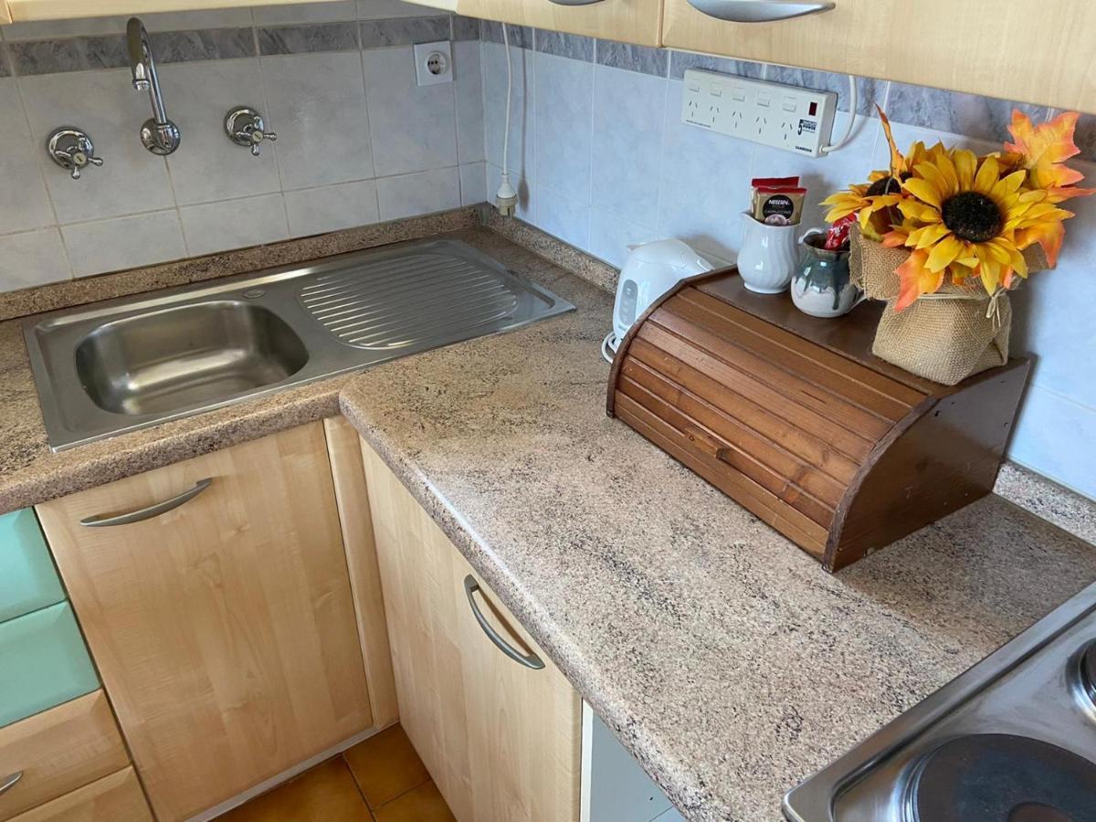 Apartments Tri Zala Zrnovo Экстерьер фото