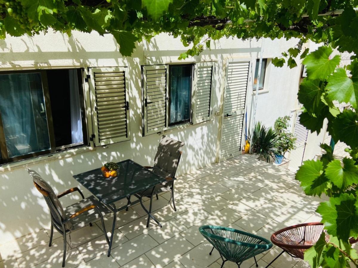 Apartments Tri Zala Zrnovo Экстерьер фото