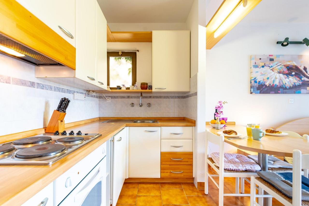 Apartments Tri Zala Zrnovo Экстерьер фото